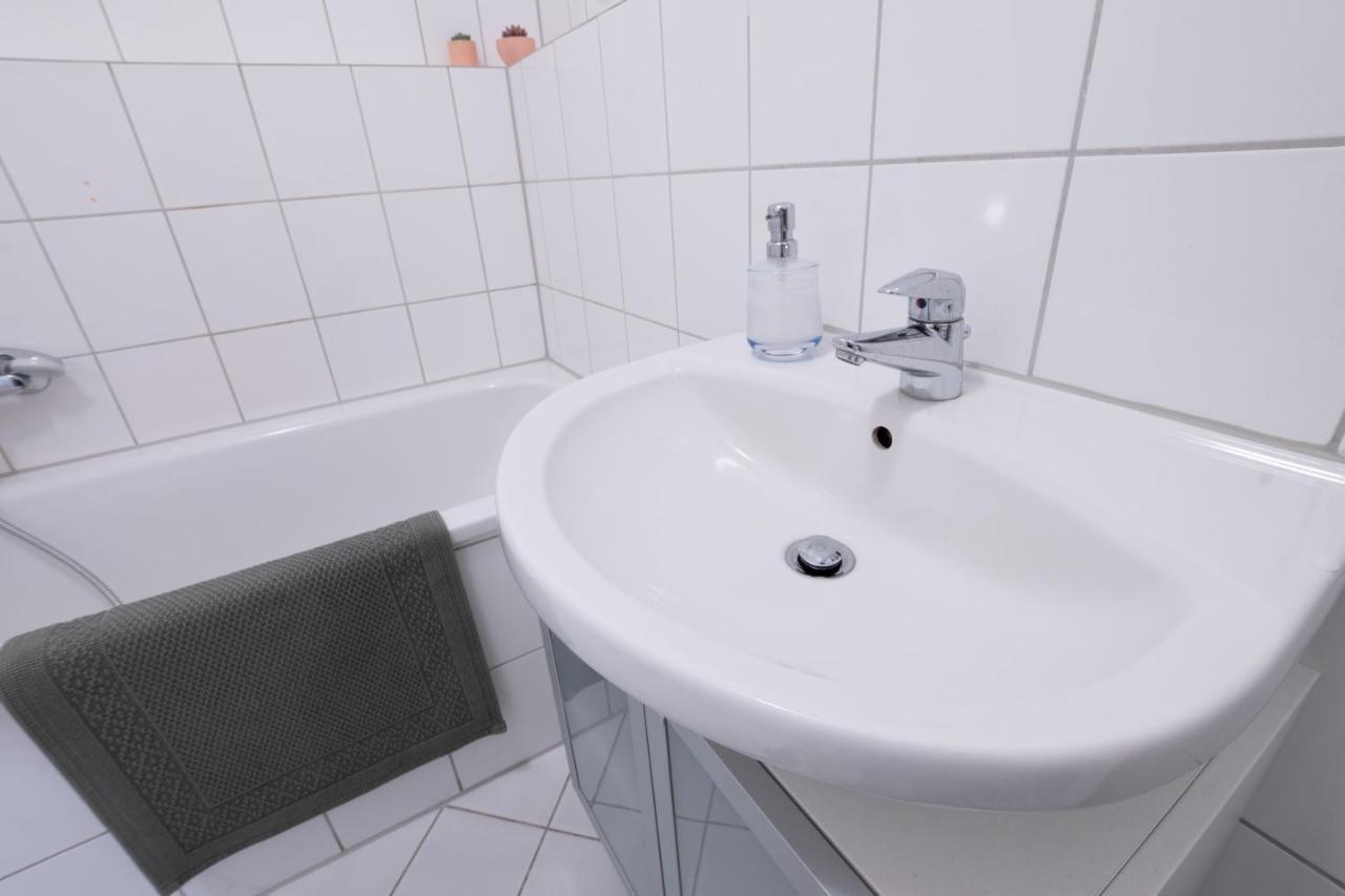Zwickau Mittendrin, Tolles Balkon-Apartment ภายนอก รูปภาพ